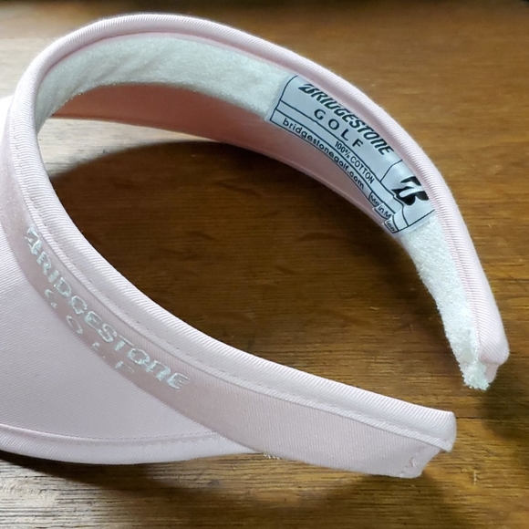 LOT OF (3), BRIDGESTONE, GOLF, VISOR, OS, … - Picture 5 of 6